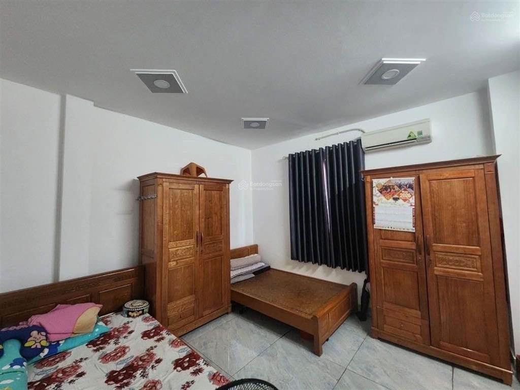 Bán nhà q7, phú thuận, 80m2, hẻm xe hơi, nhỉnh 8 tỷ, 3 bước phú mỹ hưng