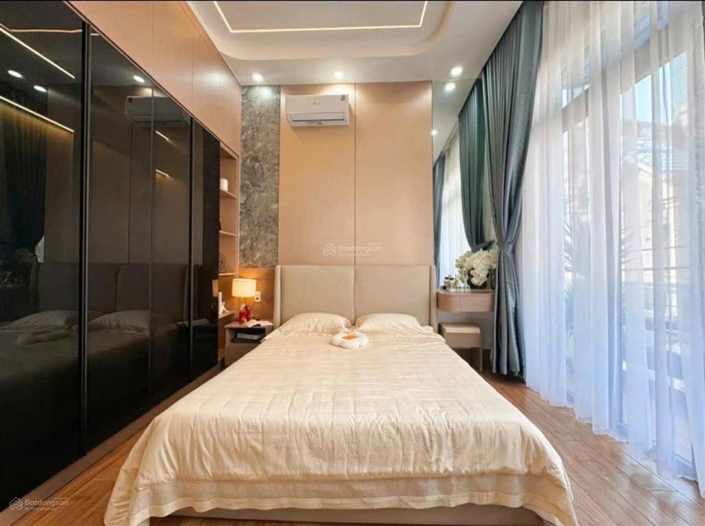 Bán nhà q7, đh marketing, tân mỹ, dt 65m2, 4 tầng, giá 7 tỷ