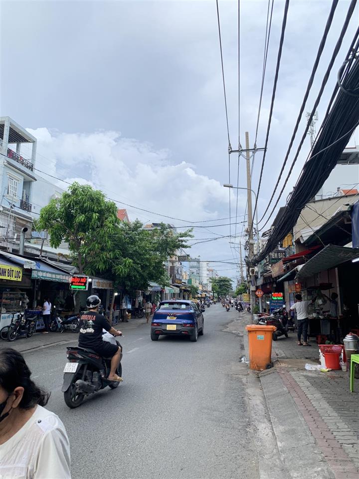Bán nhà q7, bùi văn ba, 72m2, 2 tầng, 4 pn, 8 tỷ 5, hẻm xe hơi, gần kdc nam long