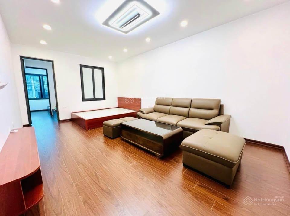 Nhà đẹp âu dương lân, dt 54m2, 100m ra hẻm xe hơi, 5 tỷ 5, 3pn, 2 tầng