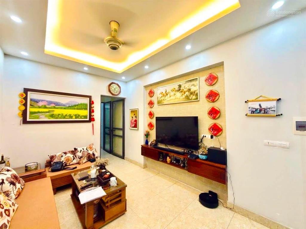 Bán nhà kề hxh dương bá trạc, dt 64m2, 5 tỷ 8, có 4pn, tặng nội thất
