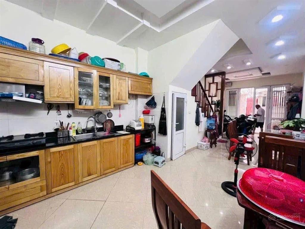Bán nhà p2, q8, âu dương lân, 60m2, 5 tỷ 8, 4 tầng, kề hẻm xe hơi