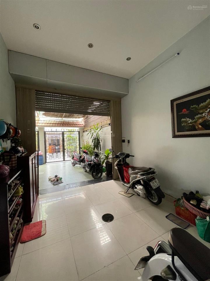 Biệt thự mini, gần bến xe q8, 152m2, nhỉnh 11 tỷ, 8pn, 3 tầng, hàng xóm doanh nhân, việt kiều