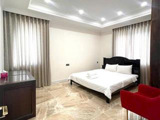 Nhà 2 tầng ngang 4,8m dài 18m giá 12 tỷ