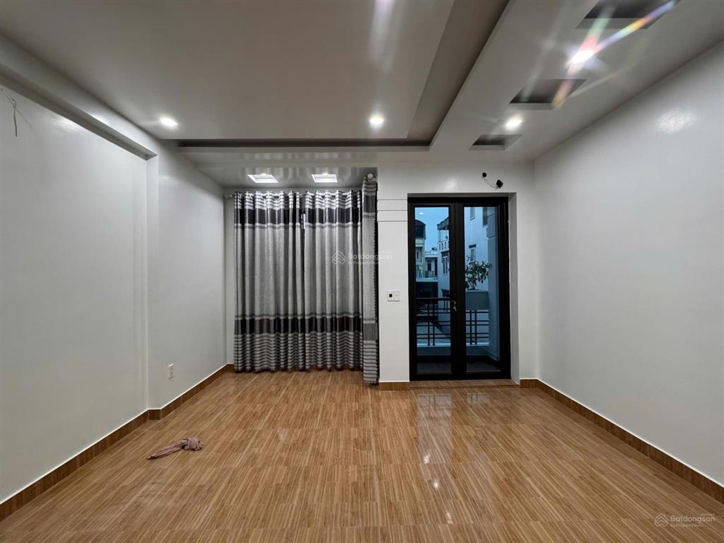 Bán nhà phương lưu lô góc 2 mặt thoáng  ô tô đỗ cửa  giá chỉ 4.67 tỷ