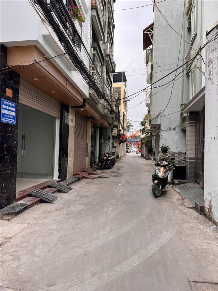 Bán nhà phương lưu lô góc 2 mặt thoáng  ô tô đỗ cửa  giá chỉ 4.67 tỷ