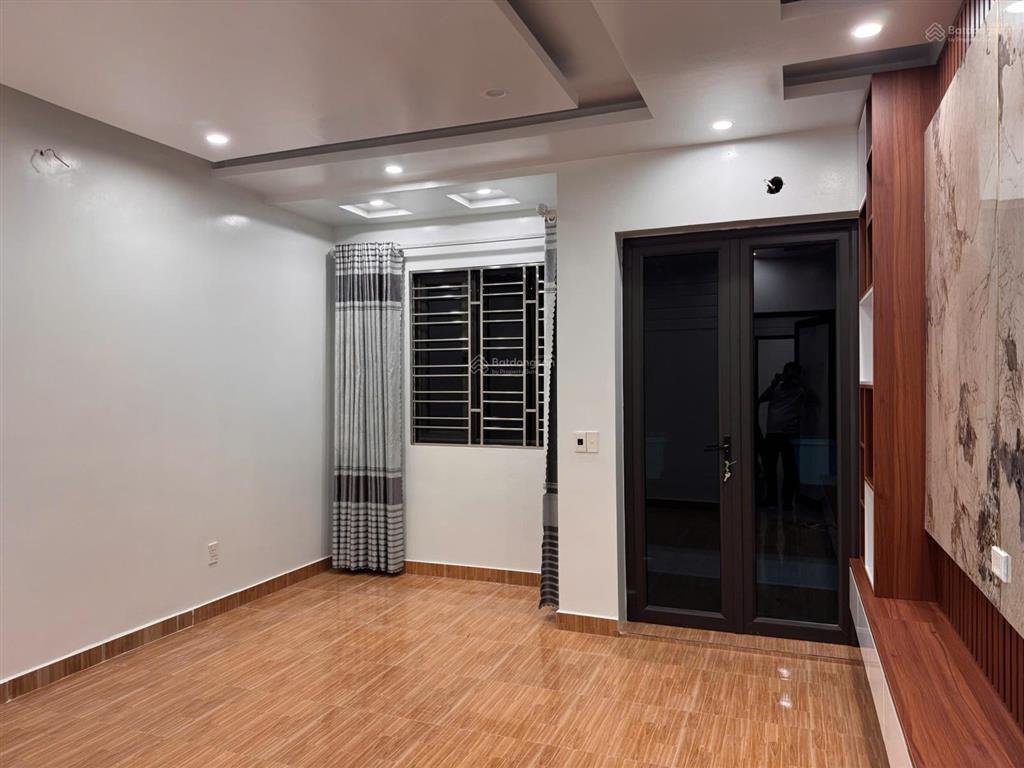 Chính chủ gửi bán nhà 4 tầng lô góc 6c/52 phương lưu, đông hải 2 mặt thoáng có garage ô tô