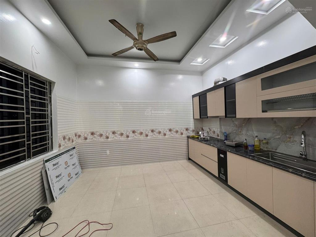 Chính chủ gửi bán nhà 4 tầng lô góc 6c/52 phương lưu, đông hải 2 mặt thoáng có garage ô tô