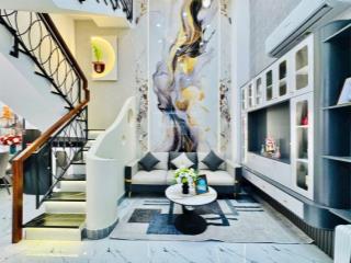 Thiết kế hiện đại  3 tầng  3 phòng ngủ  vị trí vàng