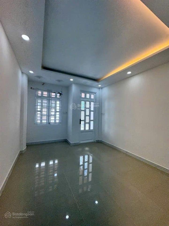 Nhà gần trường chinh, chợ bà quẹo. khu dân cư thân thiện, hàng xóm dễ thương...