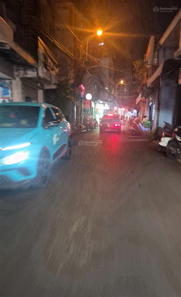 Nhà gần trường chinh, chợ bà quẹo. khu dân cư thân thiện, hàng xóm dễ thương...