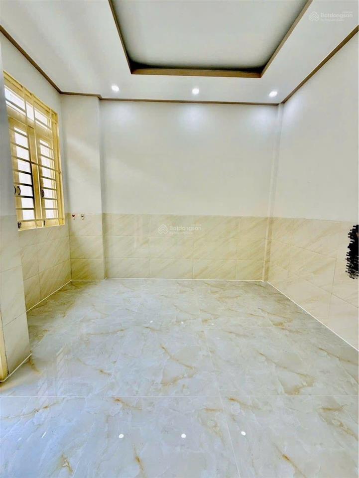 Nhà văn cao, tân phú. mới đẹp...