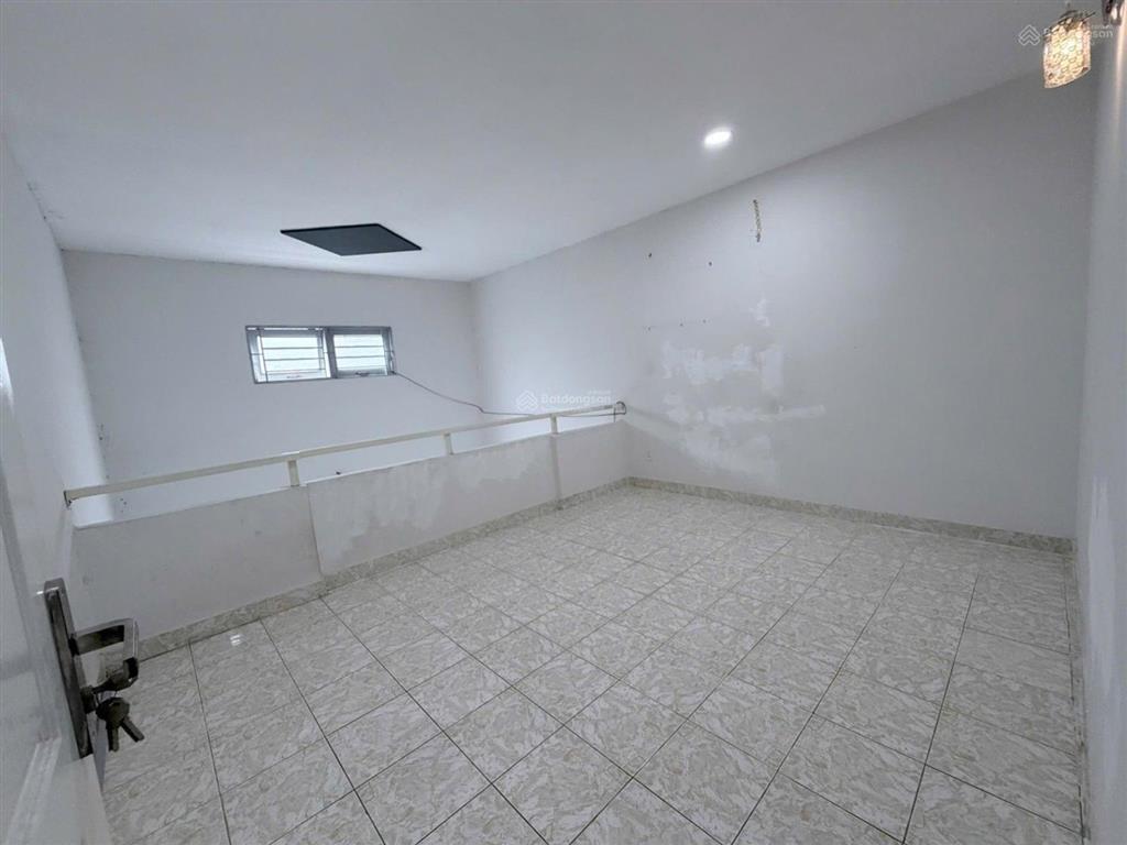 Hơn 90tr/m2, nhà ngay trường đhct, chợ... tân kỳ tân quý