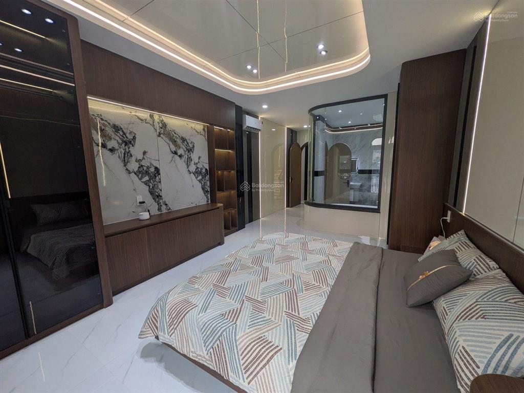 Sống thượng lưu tại gò vấp nhà 6 tầng thang máy  chỉ 9.95 tỷ