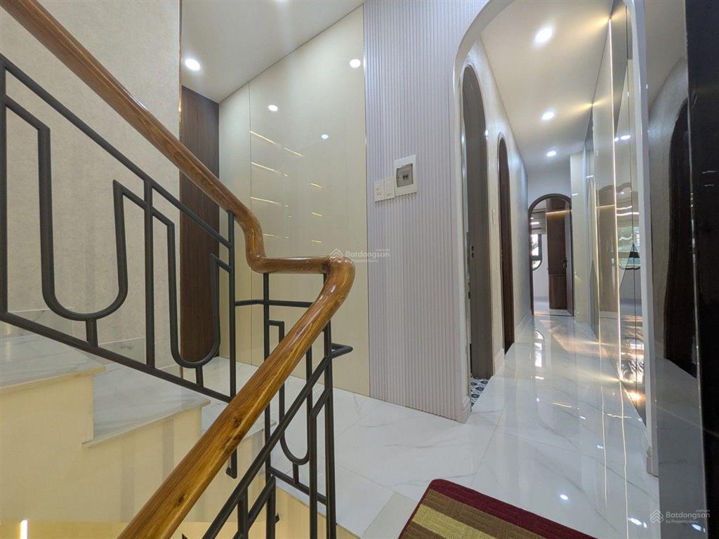Sống thượng lưu tại gò vấp nhà 6 tầng thang máy  chỉ 9.95 tỷ