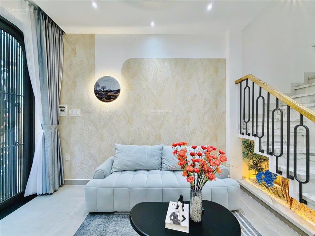 Cực hiếm! nhà hẻm xe hơi nguyễn văn khối  có phòng ngủ trệt cho người lớn tuổi