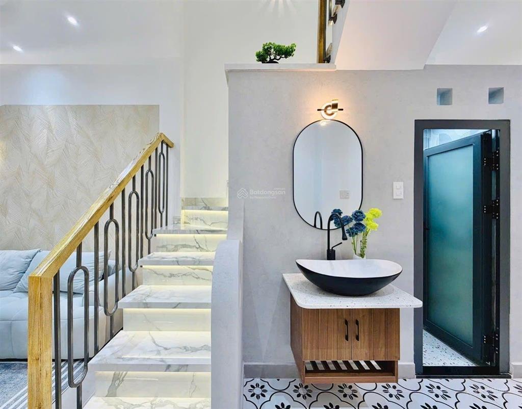 Cực hiếm! nhà hẻm xe hơi nguyễn văn khối  có phòng ngủ trệt cho người lớn tuổi