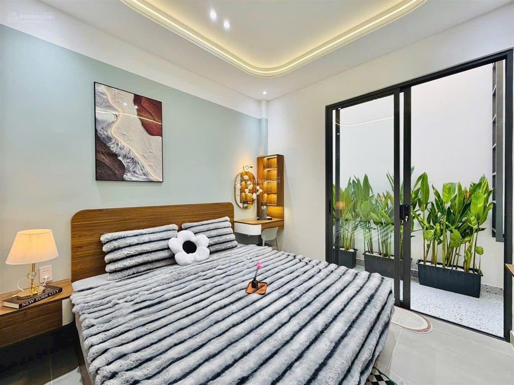 Cực hiếm! nhà hẻm xe hơi nguyễn văn khối  có phòng ngủ trệt cho người lớn tuổi