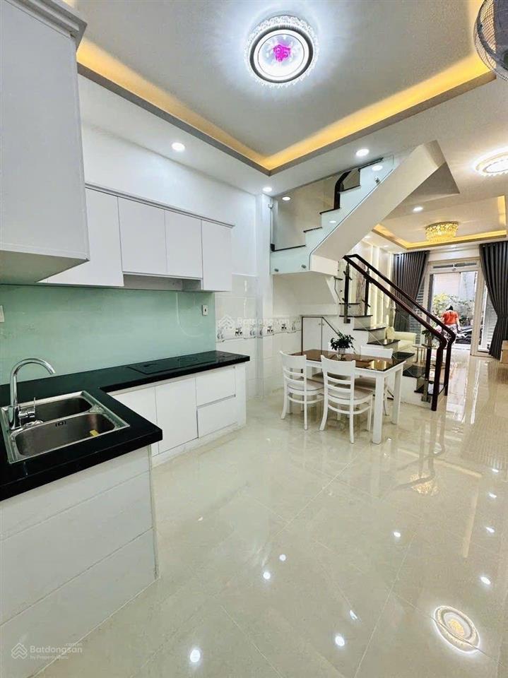 Cực phẩm gò vấp  sát công viên làng hoa  hẻm 6m thông tứ tung