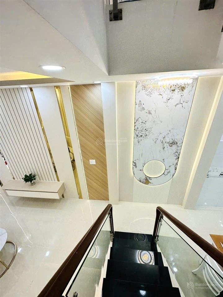 Cực phẩm gò vấp  sát công viên làng hoa  hẻm 6m thông tứ tung
