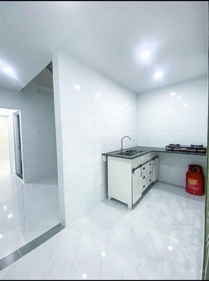 Gấp bán giảm chào 200tr. bán nhà quận 10 đường bà hạt, 42m2, gần mặt tiền. 5 tỷ 18