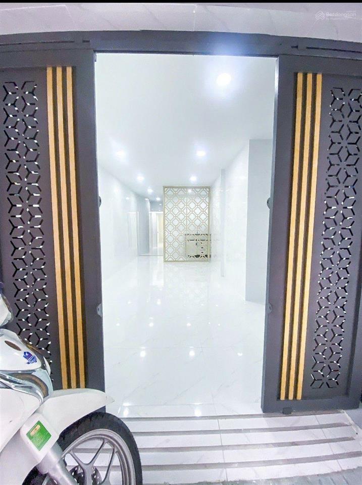 Gấp bán giảm chào 200tr. bán nhà quận 10 đường bà hạt, 42m2, gần mặt tiền. 5 tỷ 18