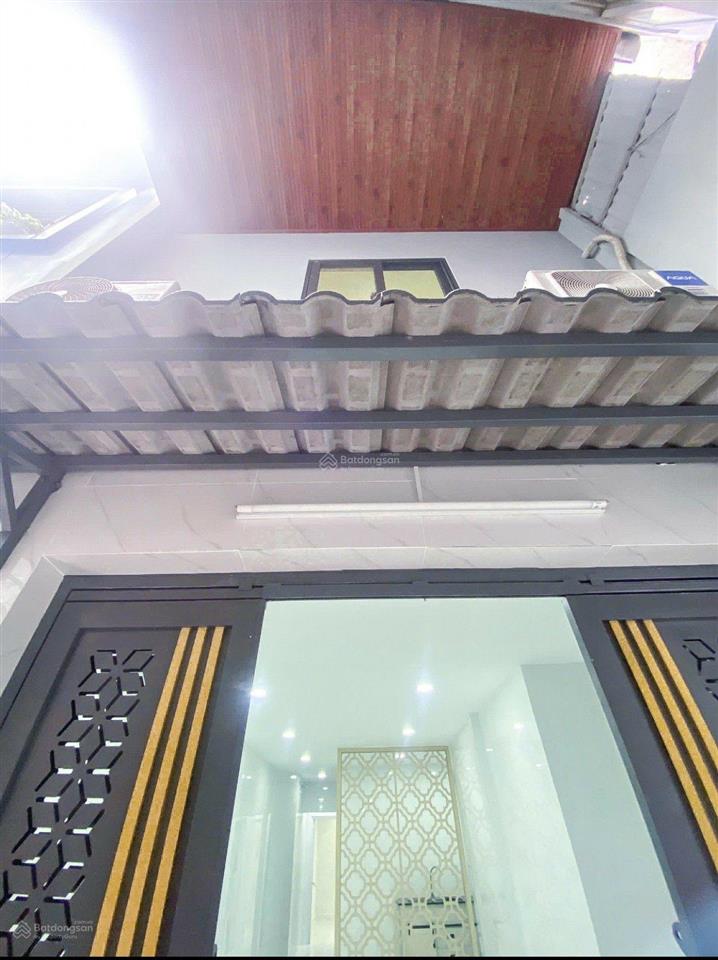 Gấp bán giảm chào 200tr. bán nhà quận 10 đường bà hạt, 42m2, gần mặt tiền. 5 tỷ 18