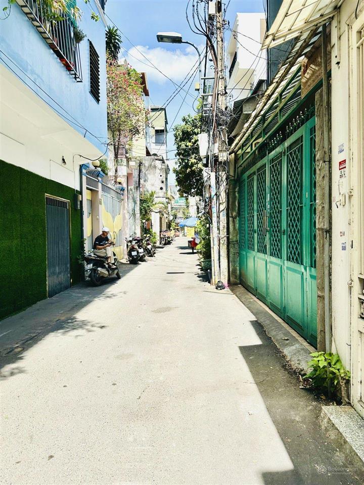 Hiếm!!! nhà bán quận 10. đường thành thái. khu vực sầm uất. hẻm thông. 5 tỷ 8