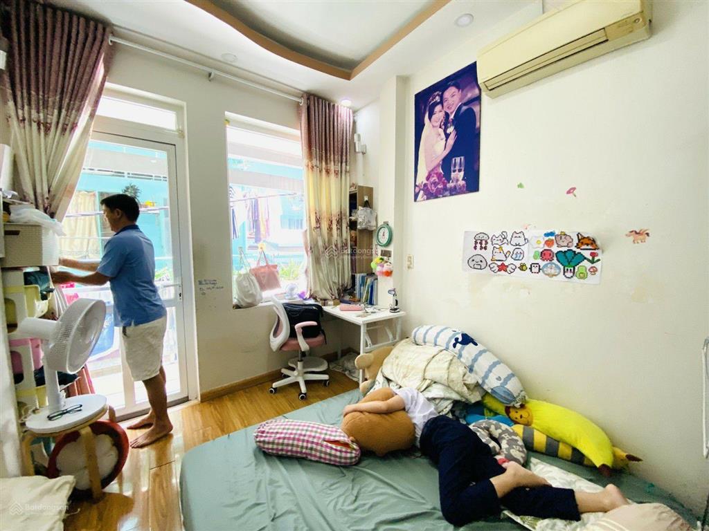 Ngô gia tự, quận 10. hẻm 1 trục. 15m ra mặt tiền. 4 tầng, 5 tỷ 6
