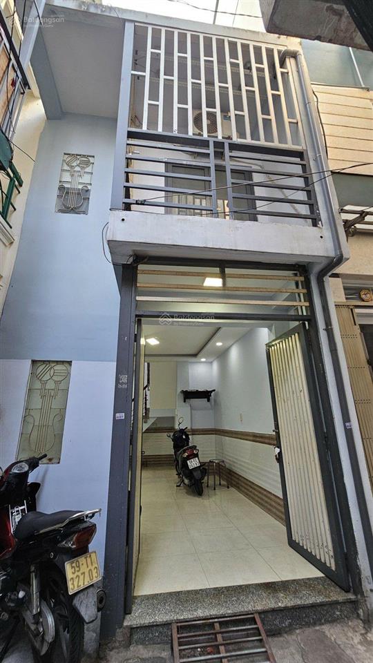 Sát mặt tiền. kế bộ công an. trần hưng đạo. quận 1. nở hậu 5,5m. 5 tỷ 5