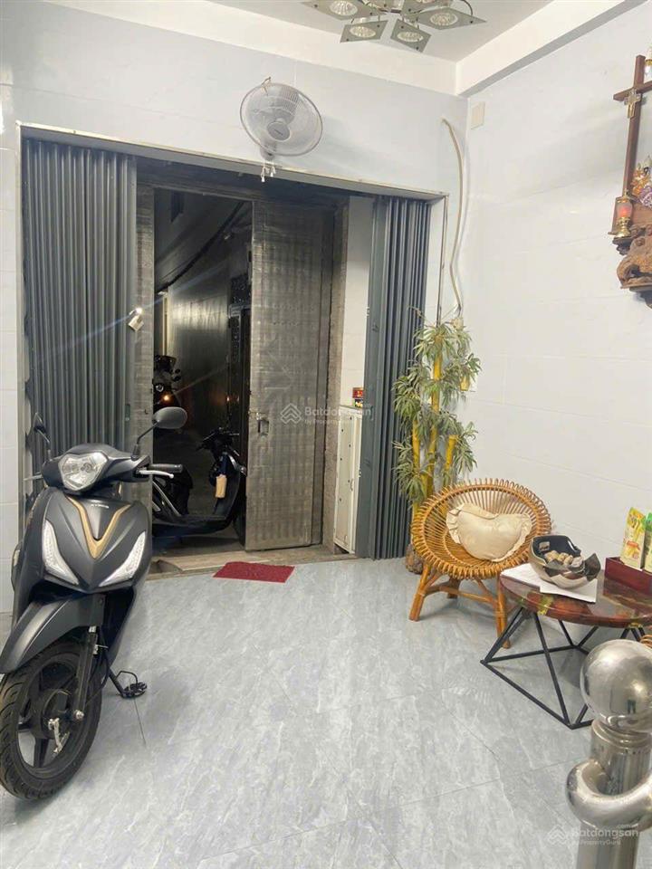 Quận 10. sát mặt tiền. hẻm ô tô đổ cửa. đường tô hiến thành. 5 tỷ 7