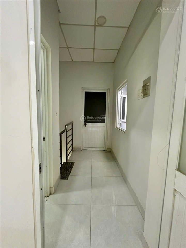 Sát mặt tiền. lê hồng phong. quận 10. gần việt nam quốc tự. 4 tỷ 8