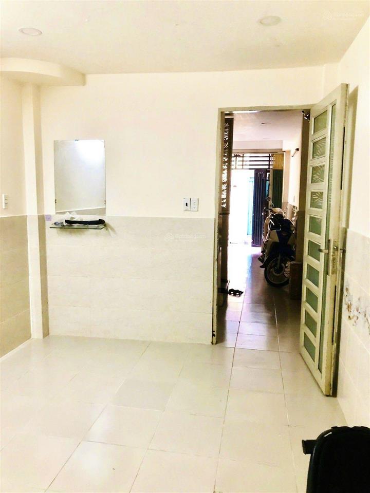 1 căn ra mặt tiền. quận 10.hẻm ô tô đổ cửa. 8 phòng full. 40tr/tháng. 8 tỷ 9.