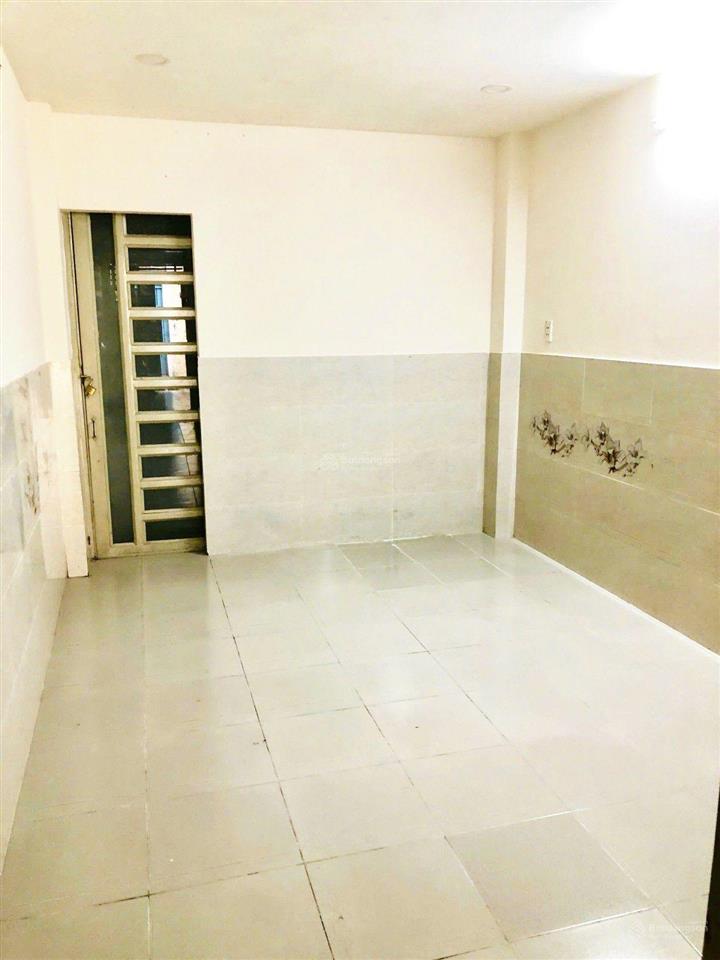 1 căn ra mặt tiền. quận 10.hẻm ô tô đổ cửa. 8 phòng full. 40tr/tháng. 8 tỷ 9.