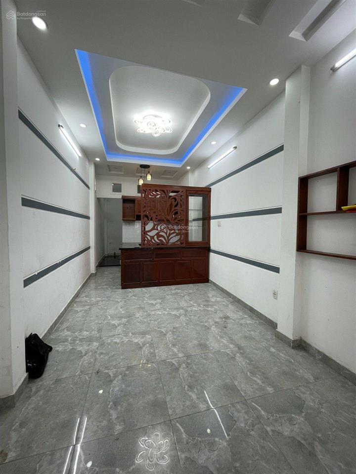 Trung tâm quận 1. trần đình xu. sát mặt tiền. sát hẻm ô tô. 4 tầng btct. 6 tỷ 68.
