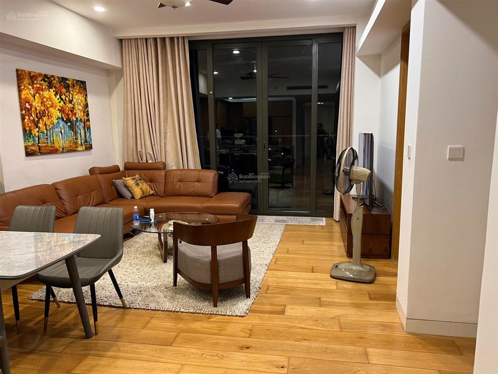 Bql tòa nhà cho thuê căn hộ 2pn nhà đẹp vào được luôn tại iph xuân thủy 98m² chỉ 19 triệu/tháng