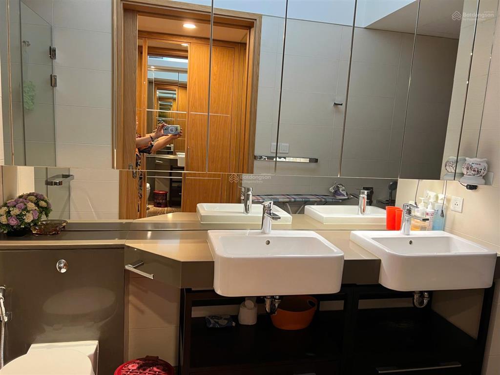 Bql tòa nhà cho thuê căn hộ 2pn nhà đẹp vào được luôn tại iph xuân thủy 98m² chỉ 19 triệu/tháng