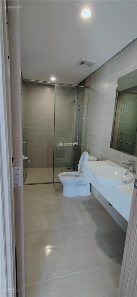 Chủ nhà gửi bán gấp căn hộ góc 3pn vinhomes grand park giá 3,2 tỷ