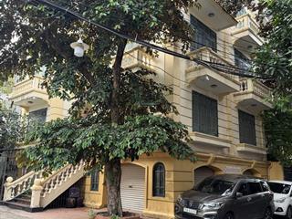 Chính chủ bán biệt thự đẳng cấp view hồ 160 m²  lô góc  hiếm có  phường gia viên.