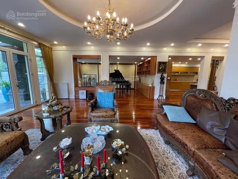 Chính chủ bán biệt thự thiết kế cao cấp view hồ 160 m²  lô góc  hiếm có  phường gia viên.