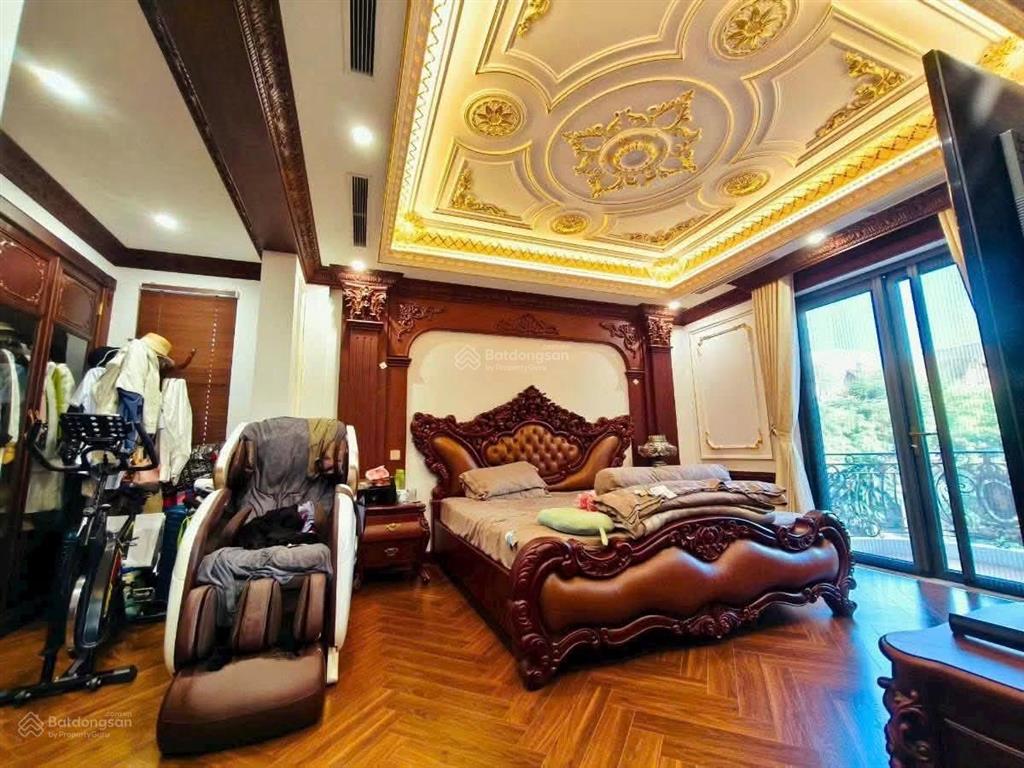 Siêu biệt thự lô góc  đông khê, gia viên, view hồ an biên.
* 180 m2  lô góc  giá 17,8 tỷ.