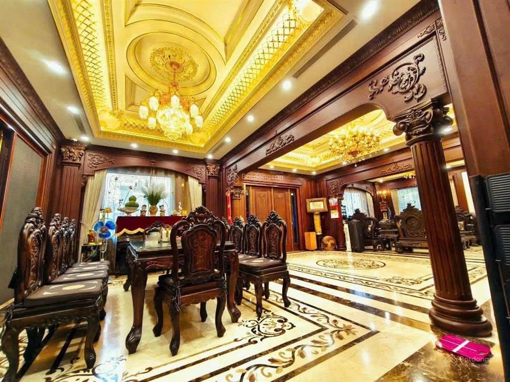 Siêu biệt thự lô góc  đông khê, gia viên, view hồ an biên.
* 180 m2  lô góc  giá 17,8 tỷ.
