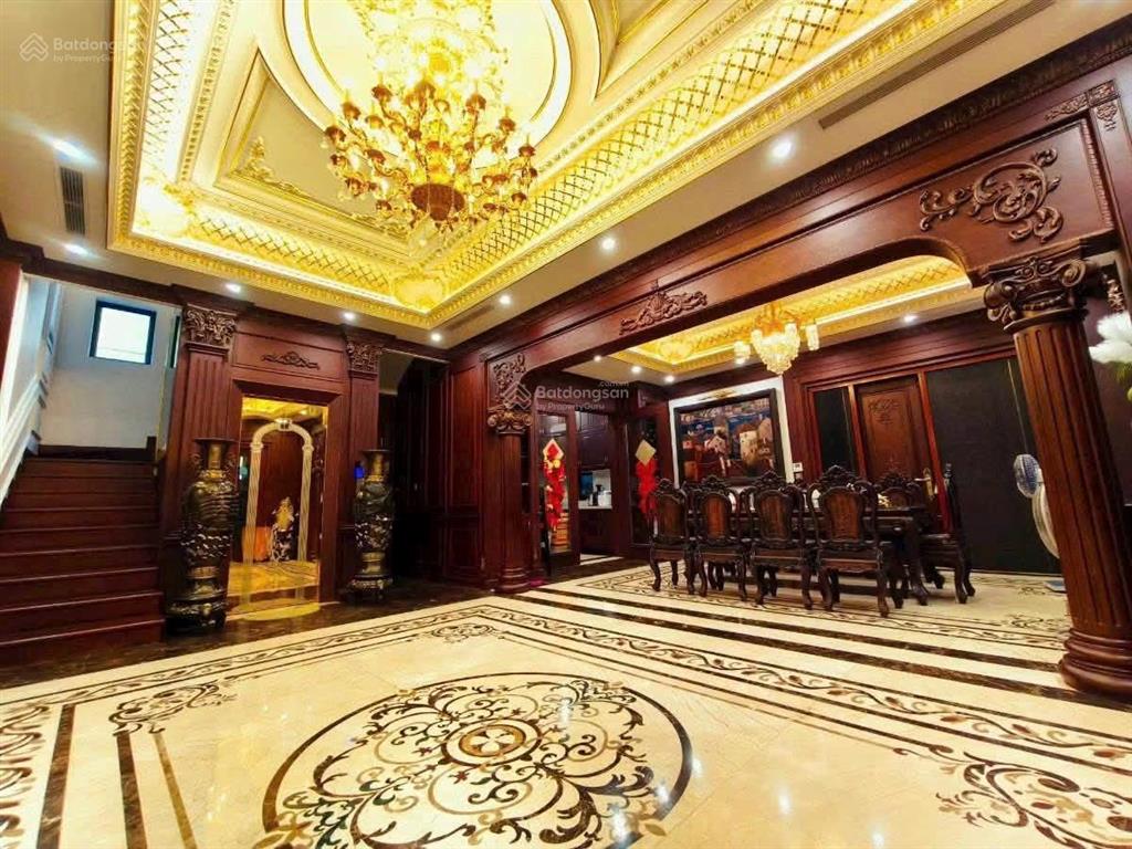 Siêu biệt thự lô góc  đông khê, gia viên, view hồ an biên.
* 180 m2  lô góc  giá 17,8 tỷ.