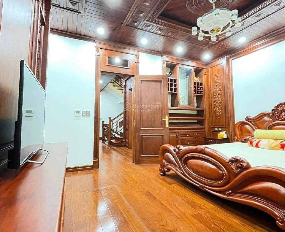 Biệt thự sân vườn siêu rẻ  trung tâm tp hải phòng, nội thất xịn * 210 m²  10m mặt tiền