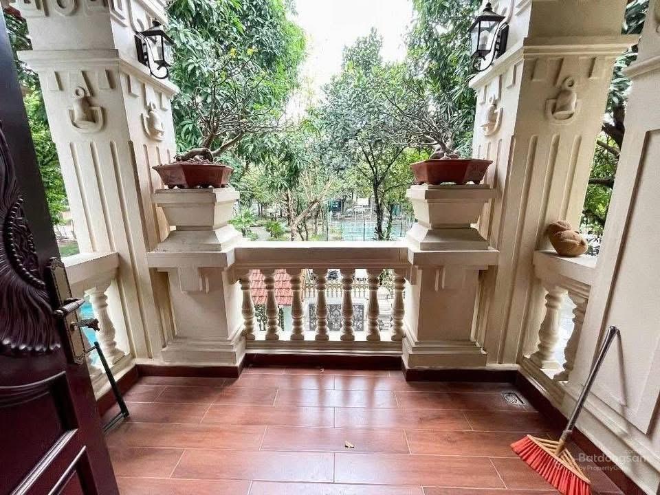 Biệt thự sân vườn siêu rẻ  trung tâm tp hải phòng, nội thất xịn * 210 m²  10m mặt tiền