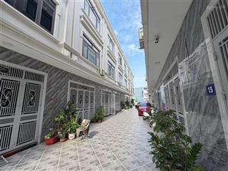 Máng nước  ô tô đỗ cửa  2 thoáng * 60 m2  4 tầng  3,8 tỷ * cạnh trường tiểu học an đồng