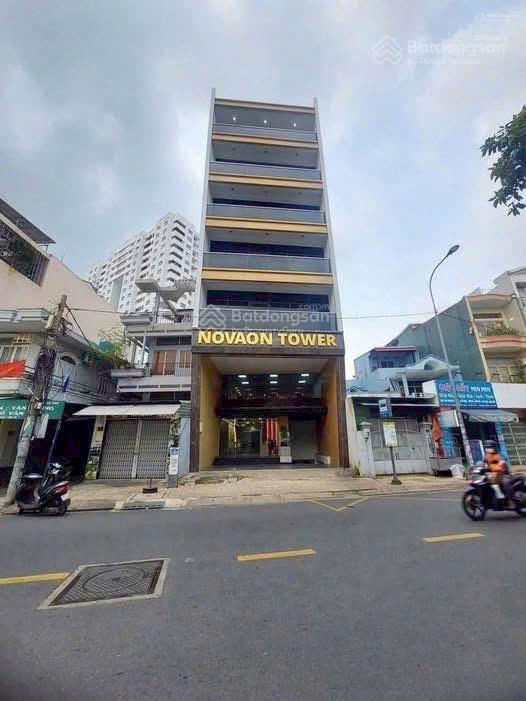 Bán toà nhà góc 2 mặt tiền hà huy giáp  18 x 28m  6 tầng  hđt 130 triệu / tháng  giá 55 tỷ tl