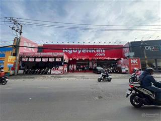 Bán nhà 2 mặt tiền phan đăng lưu  dt 15 x 60m. cn 900m²  ctxd 2 hầm + 12 tầng  giá 250 tỷ