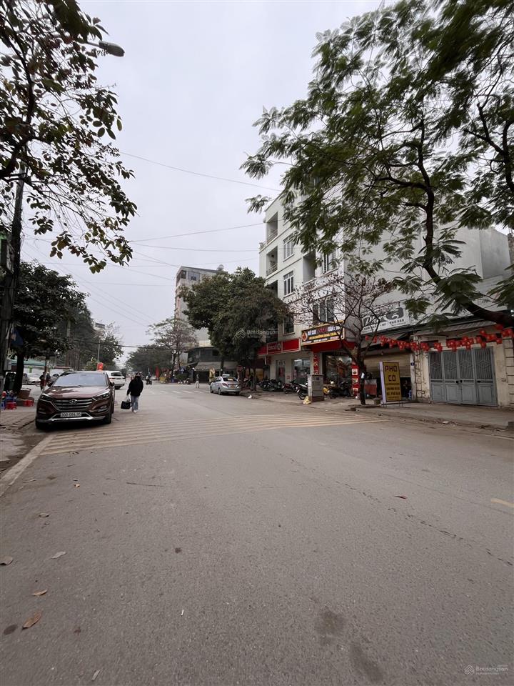 Siêu hiếm. bán đất. lô góc 3 mặt thoáng. oto. gần hồ tùng mậu. 140m2, mt 20m. xây ccmn đẹp.