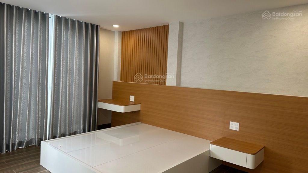 Ngay ga metro bình thái, ô tô đậu trong nhà, nhà đẹp giá 8.2 tỷ còn tl